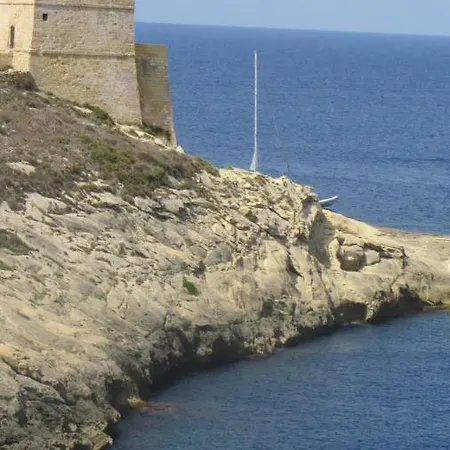 Apartment Seafront In Bay, Gozo, Malta